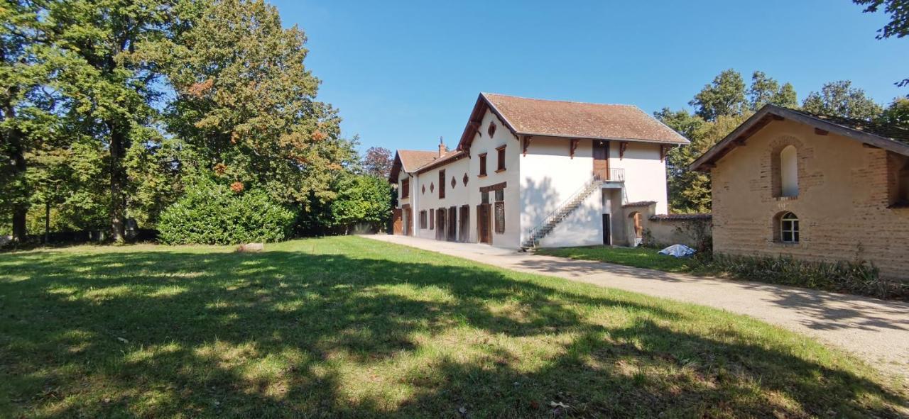 Aux Domaines D'Automne Peronnas Exterior foto